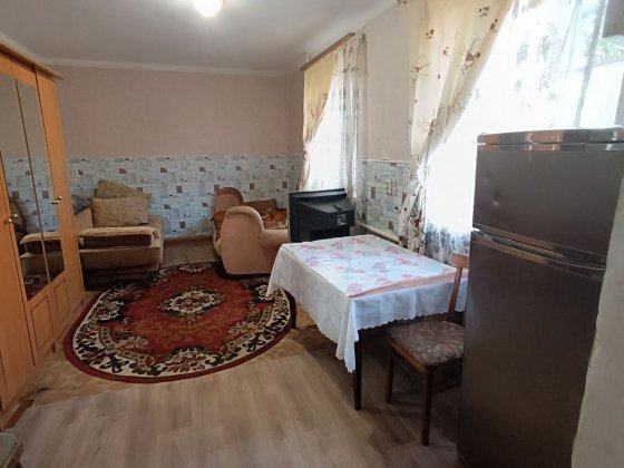 Здається кімната з бойлером у гуртожитку на Іллінській