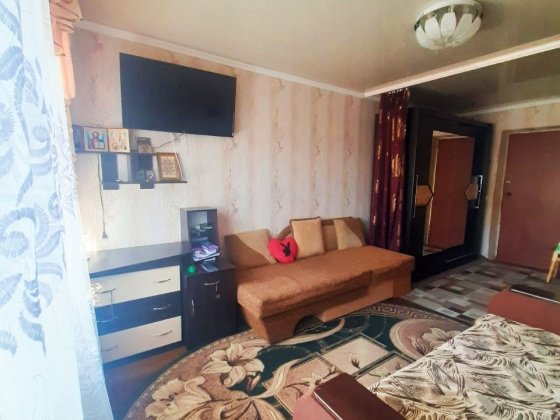 Ціна вже з ком платежами,4000 грн за все,Кімната в гуртожитку