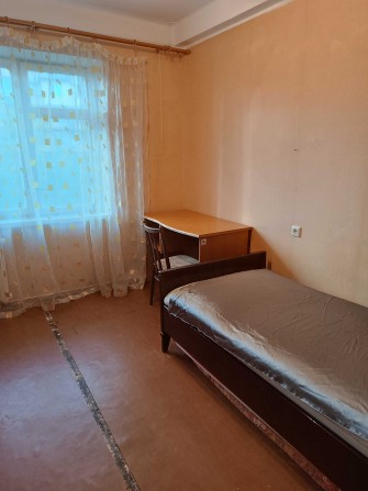 БЕЗ ХАЗЯЇНА ! Здам кімнату в  3-х к. квартирі, метро Вокзальна - фото 1