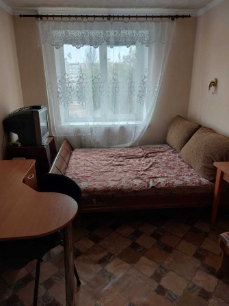 Здається кімната в сімейному гуртожитку на лісовому масиві - фото 1