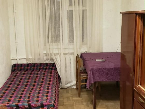 Здається кімната або підселення По. Грушевського