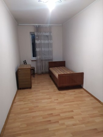 Здається кімната в центрі - фото 1