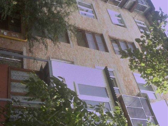 Сдадим отдельную комнату для 1 девушки -м Голосеевская рядом  -1600 гр\мусяц- Киев