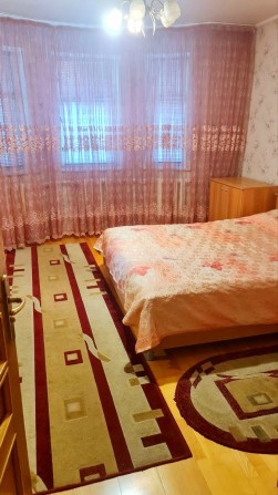 М. "Харківська" поруч! Кімната. Без проживання власника. - фото 1
