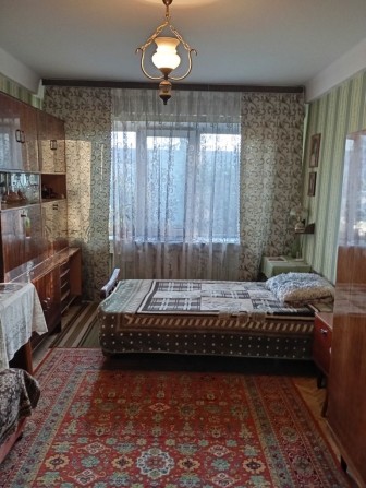 Сдаю комнату  с.т. метро Дарница - фото 1