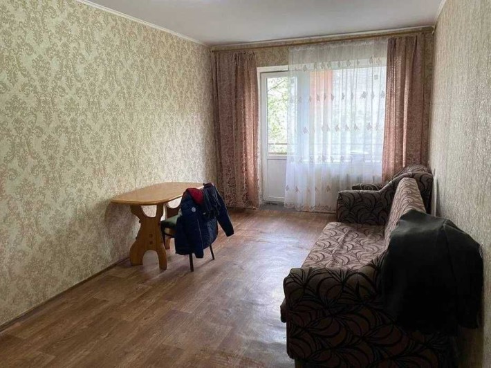 Здається кімната без хозяїв  центр - фото 1