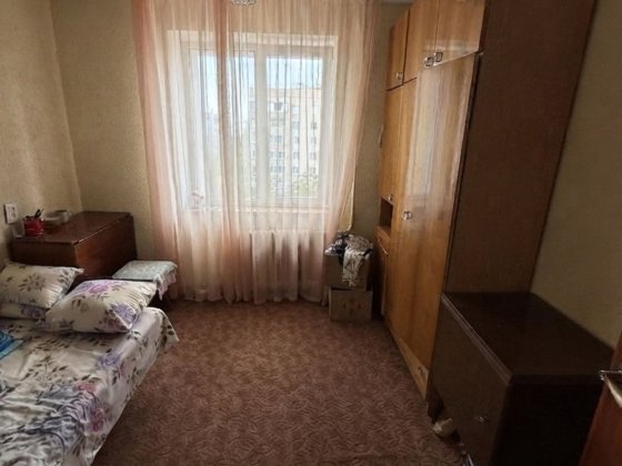 Оренда гарної кімнати для працюючої жінки. Зуп. А. Ющенка