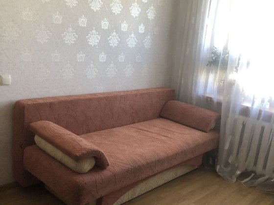 Окрема кімната будинок офіцерів без власників