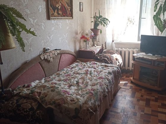 Сдам 1 комнату в 3-й квартире 4000грн Дніпро