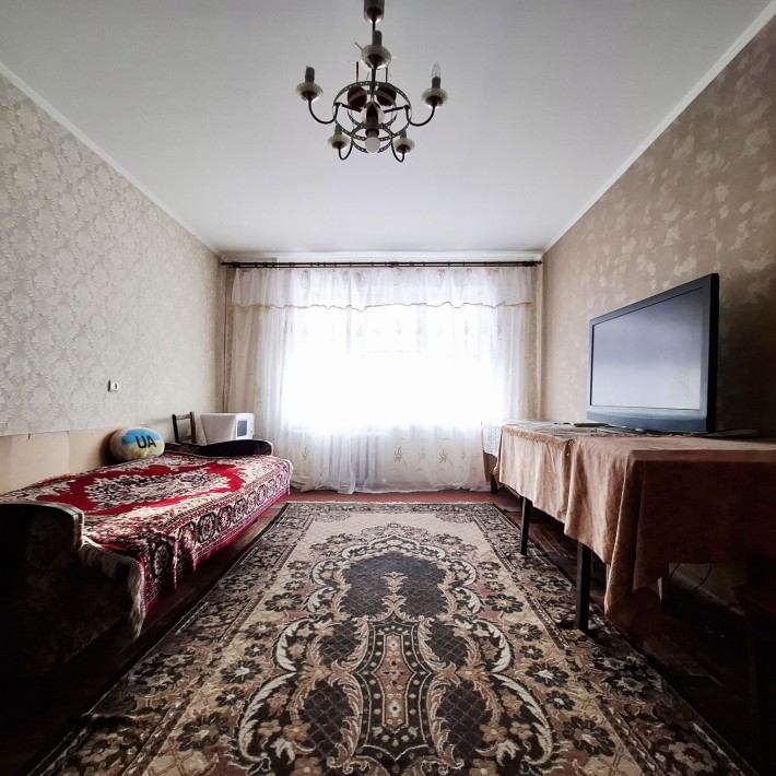 Сдам большую комнату  на БАБУРКЕ 15-й микрорайон! - фото 1