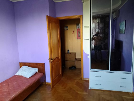 Сдам комнату в 3х к кв. в центре Запоріжжя