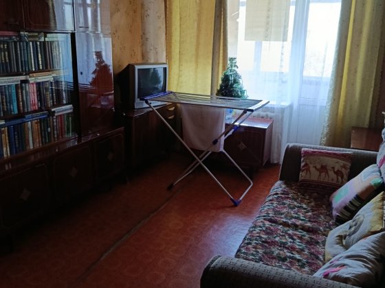 Сдам комнату для женщины тополь 1 желательно возрост 35+ стоимость комнаты 2200+ залог+ коммунальные Дніпро