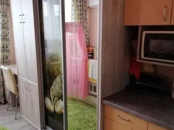 Здам кімнату в гуртожитку для однієї людини  вул. Празька, район Дарницької площі. Киев