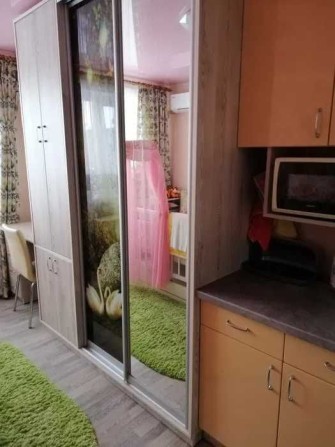 Здам кімнату в гуртожитку для однієї людини  вул. Празька, район Дарницької площі. - фото 1