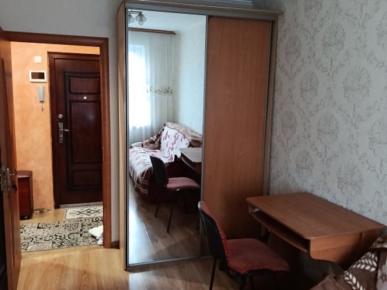 Судам комноту на пр.Свобод ы Киев