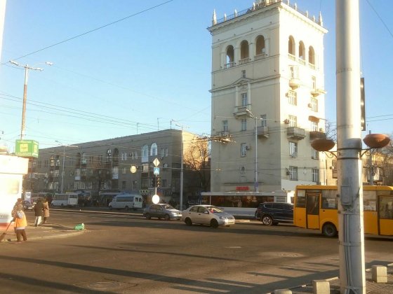 Сдам 3 комнаты 90 м на проспекте на Металле Подойдет для хранения вещей Запоріжжя