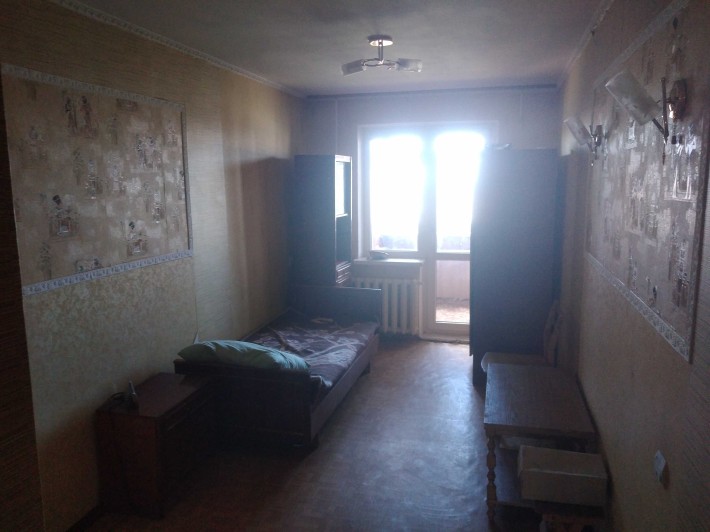 Сдаю комнату в трёшке - фото 1