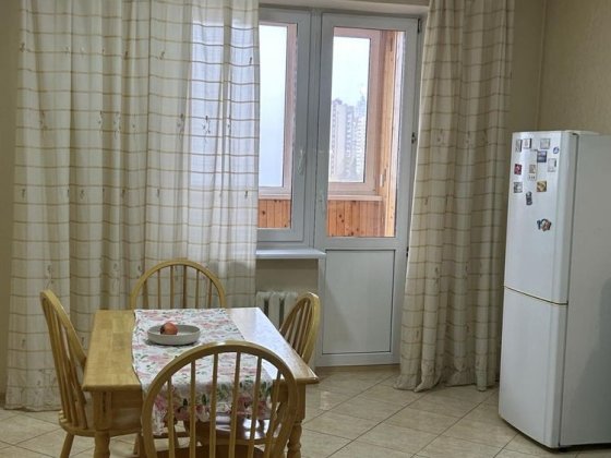 Оренда кімнати в трьохкімнатній квартирі Киев