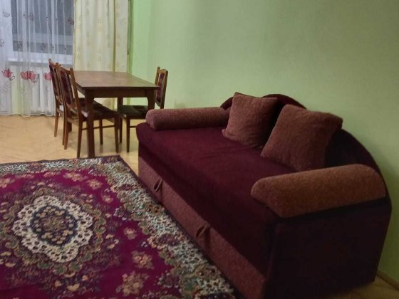 Здається кімната для однієї дівчини, студентки. Вулиця І.Пулюя 21 Львов