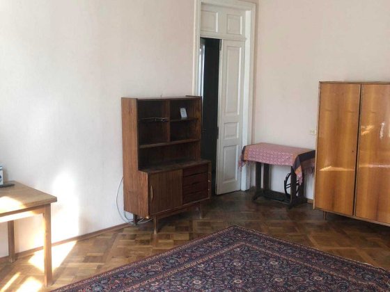 Центр ,кімната  25 кв.м.  ст.м. Золоті ворота Киев