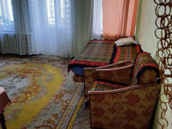 Сдам комнату для девушки,м.лукьяновская Киев