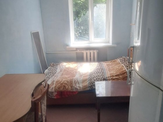 Сдам  гостинку  2/5 ул.Ощепкова , метро Армейская 3 мин.ходьбы Харків