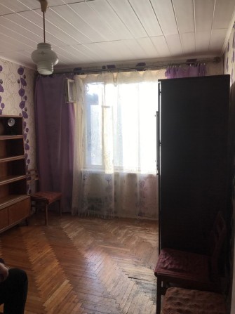Сдам комнату біля метро - фото 1