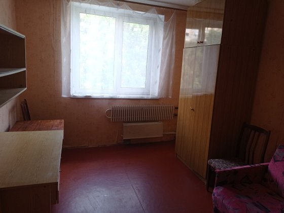 Сдам комнату в трехкомнатной квартире для жен проживання без хозяена м хол гор 5 мин 5000ґр Харків