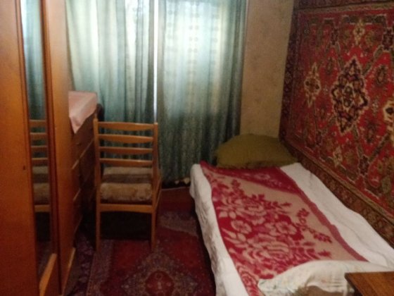 Оренда Кімнати в 3К Квартирі, біля Метро, Ціну знижено!