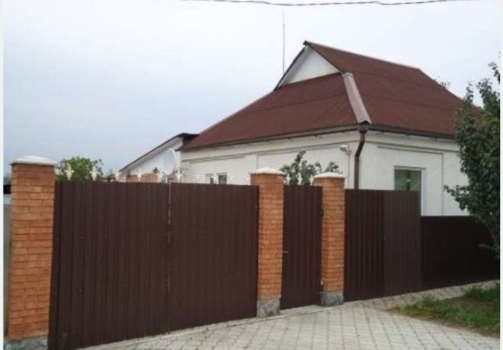 Оренда будинку з паркомісцем - фото 1