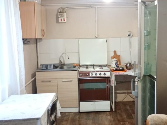 Здаю будинок з великий гараж. газ, вода, туалет в домі Слов'янськ