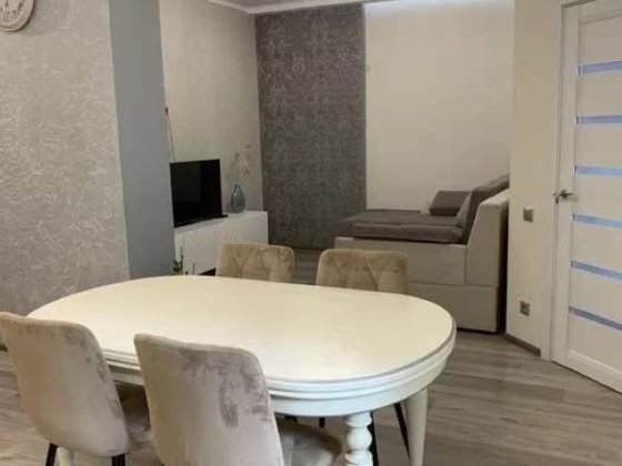 Продаж 1-к квартири вул. Михайла Максимовича 3д Київ