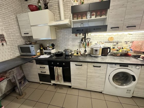 Будинок з грубою, підключенням для генератора Віта-Поштова