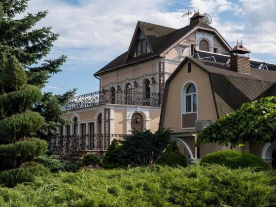 Оренда будинку 1500 кв.м. у с. Лютіж Лютіж