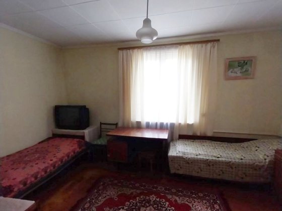 Здається в оренду частина будинку. Вул Старицького Ровно