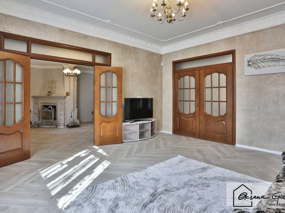 Довготривала оренда будинку 250 м² біля Дніпра, Київ, вул. Богатирська 42, Оболонський район Київ