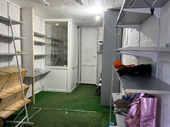 Здається/продажться контейнер в оренду на Калинівському ринку  Знаходиться: 515 контейнер 2 сектор 2 Чернівці