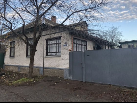 Будинок  от хозяина, с постоянным светом Чернигов