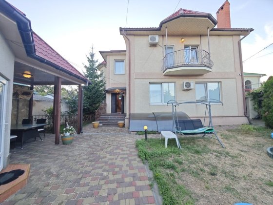 Дом в лесках 120 м², летняя кухня, паркоместо Одесса