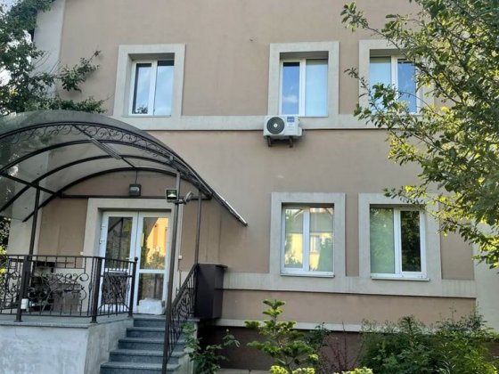 Оренда Петропавлівська Борщагівка  вул. Лісова, 52 ,  будинок , укриття, підвал, генератор. Петропавлівська Борщагівка