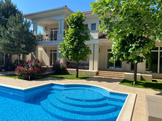 Аренда VIP-дома с бассейном на 11 ст. Большого Фонтана (закрытый кооператив) Одеса