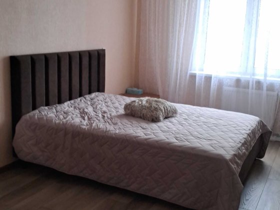 Здам однокімнатну квартиру ЖК Ярославичі 1.Квартира знаходиться на 5 поверсі 20 поверхового будинку. Вышгород