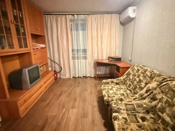 Сдам на год и более 1 комнатную квартиру в центре Черноморск
