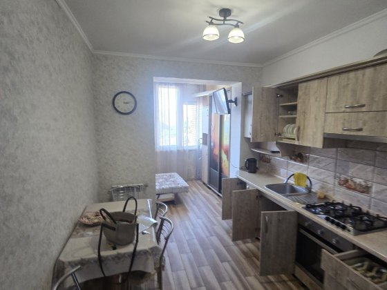 Сдам квартиру в ЖК Парус  до лета Черноморск