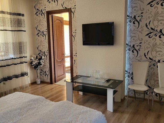 Сдам длительно 2 комнаты 350$,в частном доме,в  сумму входит уже все Черноморск