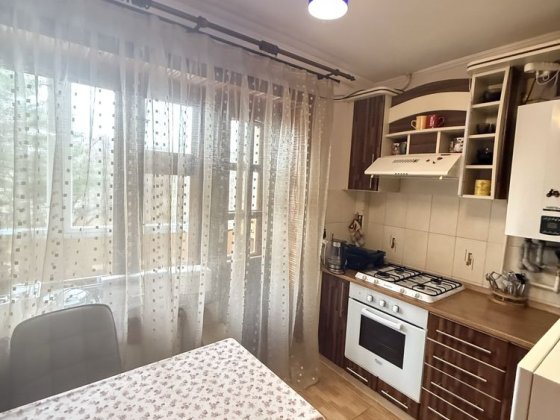 Здається 3 х кімнатна квартира