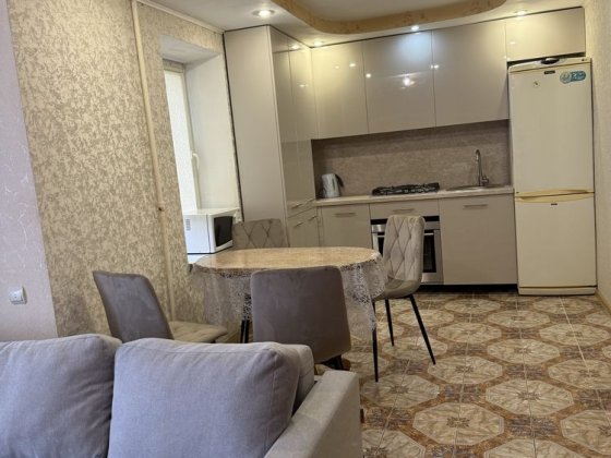Здам квартиру 3 кімнатна Звягель