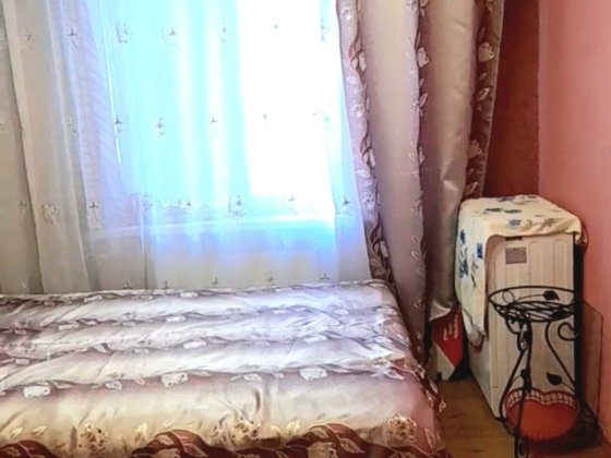 Здам 2 х кімнатну квартиру район 40 років на 2 поверсі Павлоград