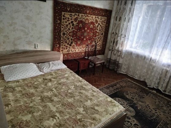 Здам 2х к-ю квартиру 3 этаж центр Славянск