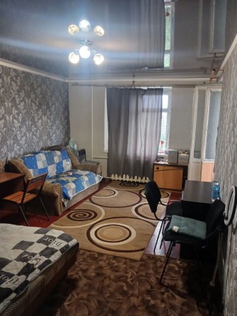 2 к .Сдам двухкомнатную квартиру в центре Славянска на любой срок - фото 1